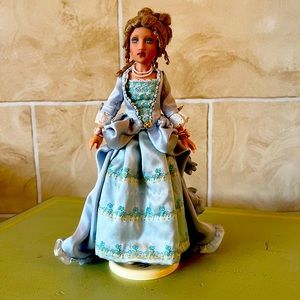 American Girl-Girls of Many Lands-Marie Antoinette Doll